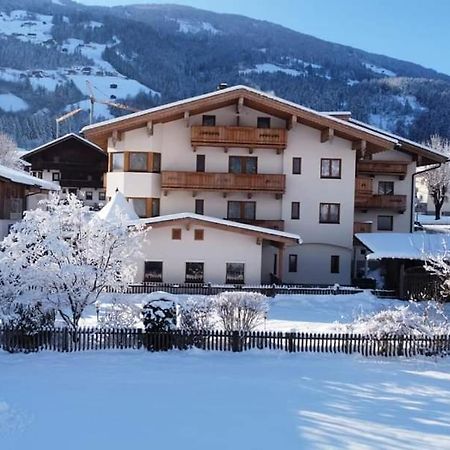 Landhaus Alpenherz Aschau Im Zillertal Bagian luar foto
