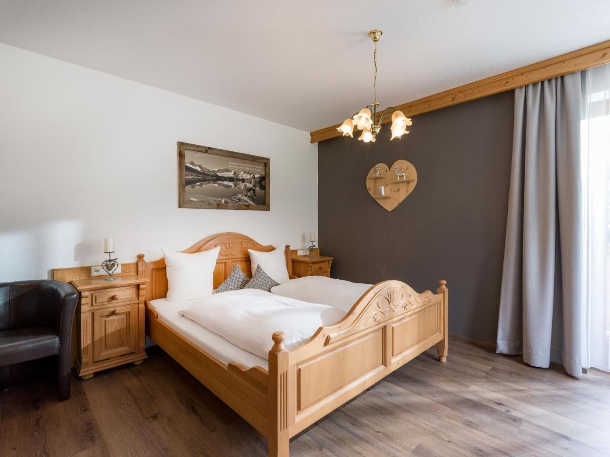 Landhaus Alpenherz Aschau Im Zillertal Bagian luar foto